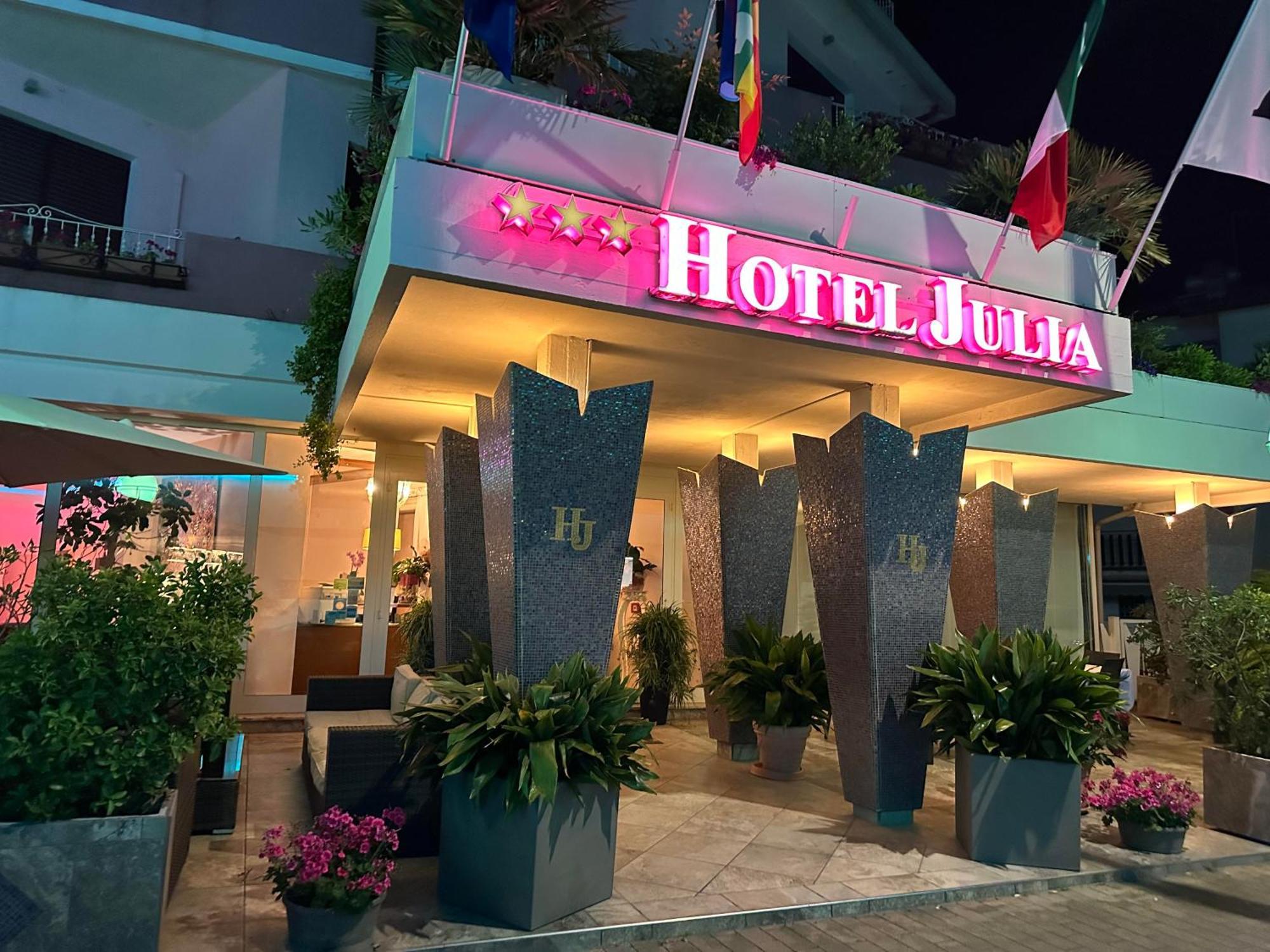 Hotel Julia Лидо-дельи-Эстенси Экстерьер фото